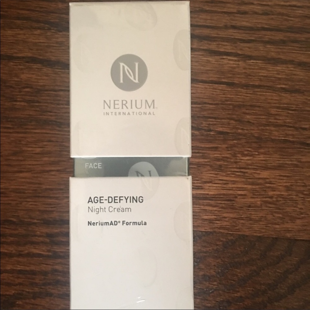 NERIUM NIGHT CREAM..... I'm not a rep.